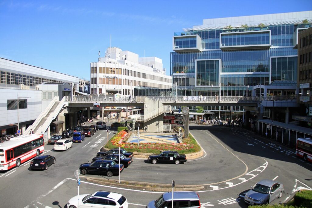 京阪枚方市駅ロータリー
